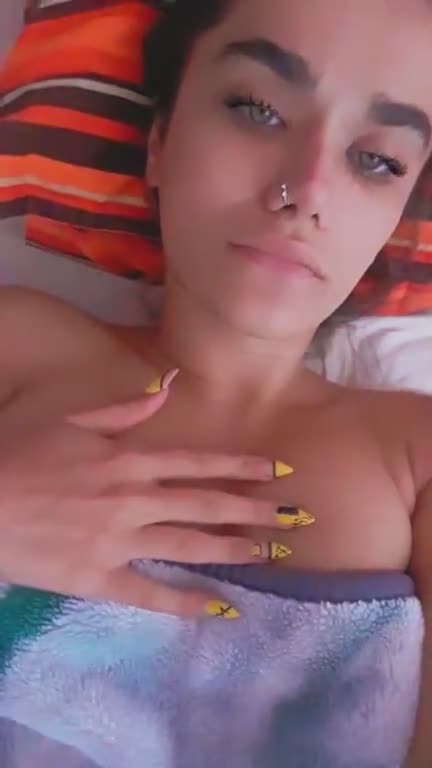 Persian Live Sex with Hot Girl Shabnam Part 3.mp4 - تماشای آنلاین در بکن تو