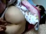Fingering My Girlfriend’s Tight Ass and Pussy while she is Sleeping.mp4 - تماشای آنلاین در بکن تو