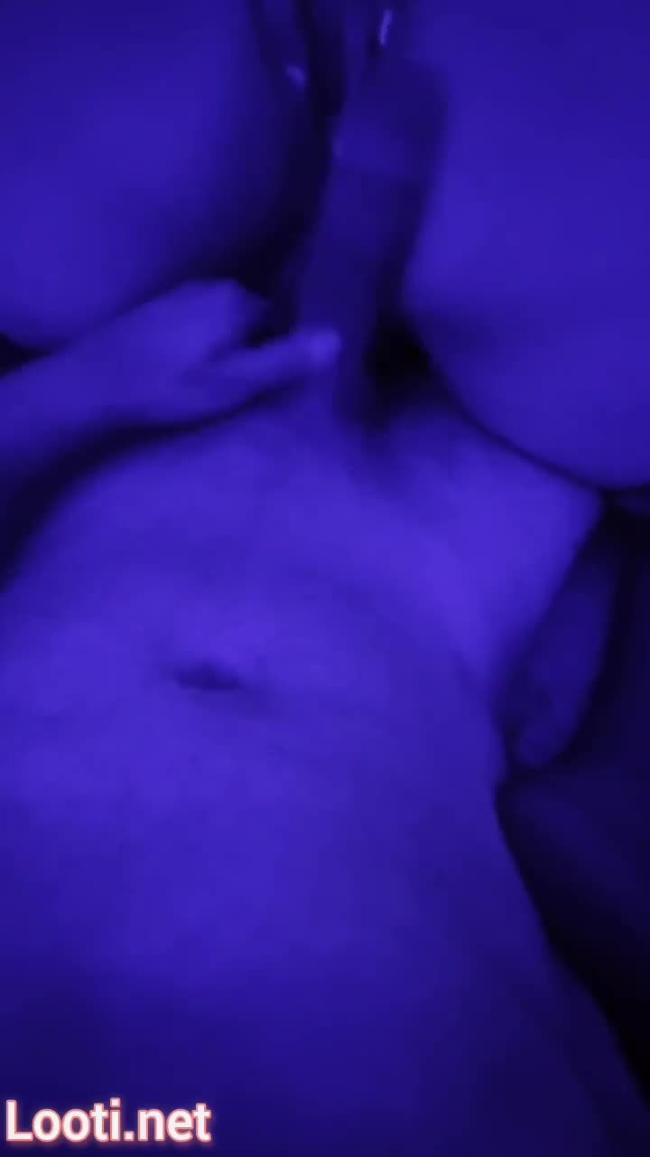 گاییدن دوست دختر کون گنده و خوش هیکل حشری.mp4 - تماشای آنلاین در بکن تو