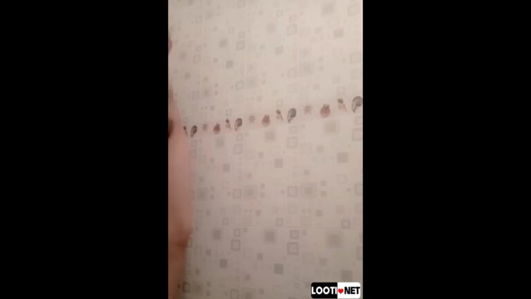 بدن نمایی دختر ایرانی تو حموم.mp4